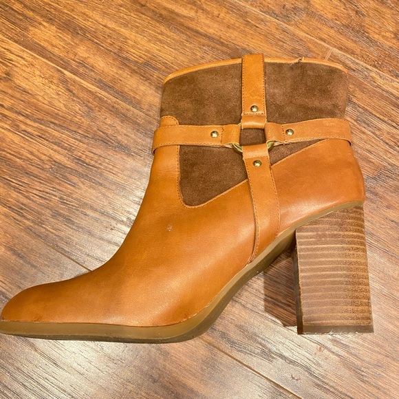 Ralph Lauren booties - Picture 3 of 9